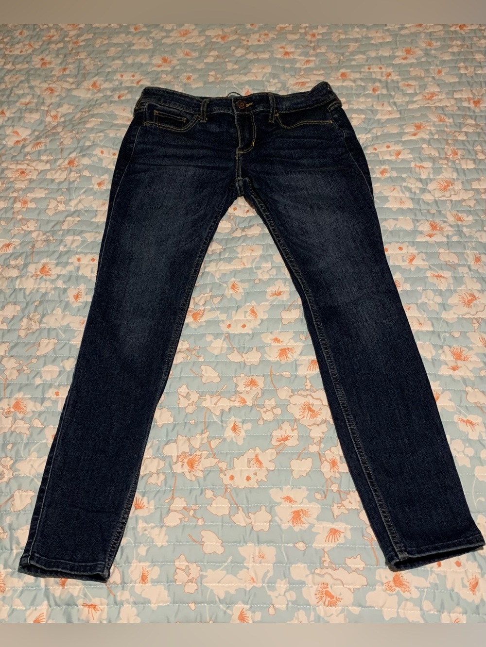 Hollister  Dark Blue Women’s Super Slim  Classic Stretch Jeans